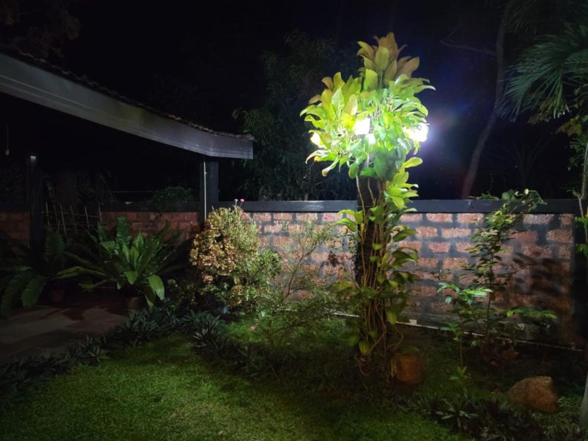 Edwin'S Airport Garden Bed & Breakfast Negombo Exterior photo