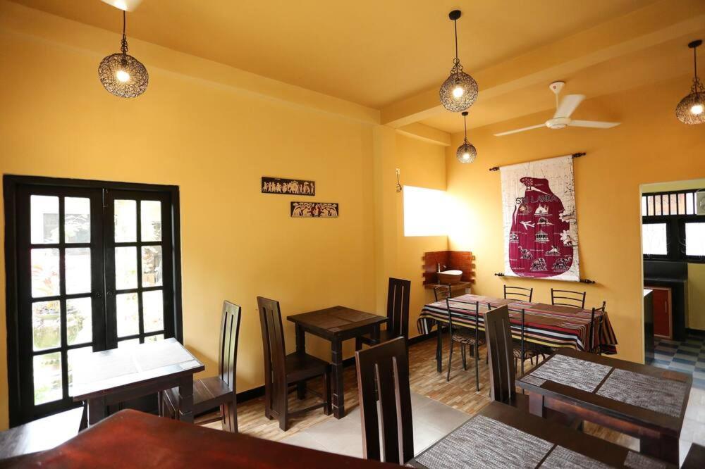 Edwin'S Airport Garden Bed & Breakfast Negombo Exterior photo